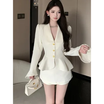 Női öltöny temperamentum császári nővér High-end Lady fodros kabát őszi + csípő miniszoknya kétrészes szett Flare Sleeve Korea