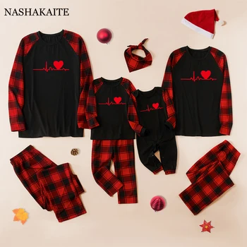 2022 Új karácsonyi PJS családi pizsama szív nyomat Hozzáillő hálóruha Halloween anya gyerek ruhák Családi hozzáillő ruhák