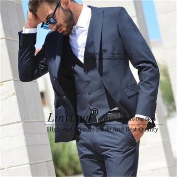 Tengerészkék férfi öltönyök Slim Fit Peak hajtókás vőlegények Esküvői vőlegény szmokingok 3 részes készlet üzleti férfi blézerek Terno Masculino