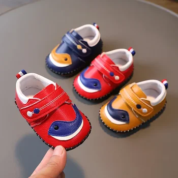 Újszülött rajzfilm első lépcsős cipő 0-2 éves gyermekek számára Kisgyerek nőknek Egyszemélyes cipő férfiaknak Egyetlen cipő